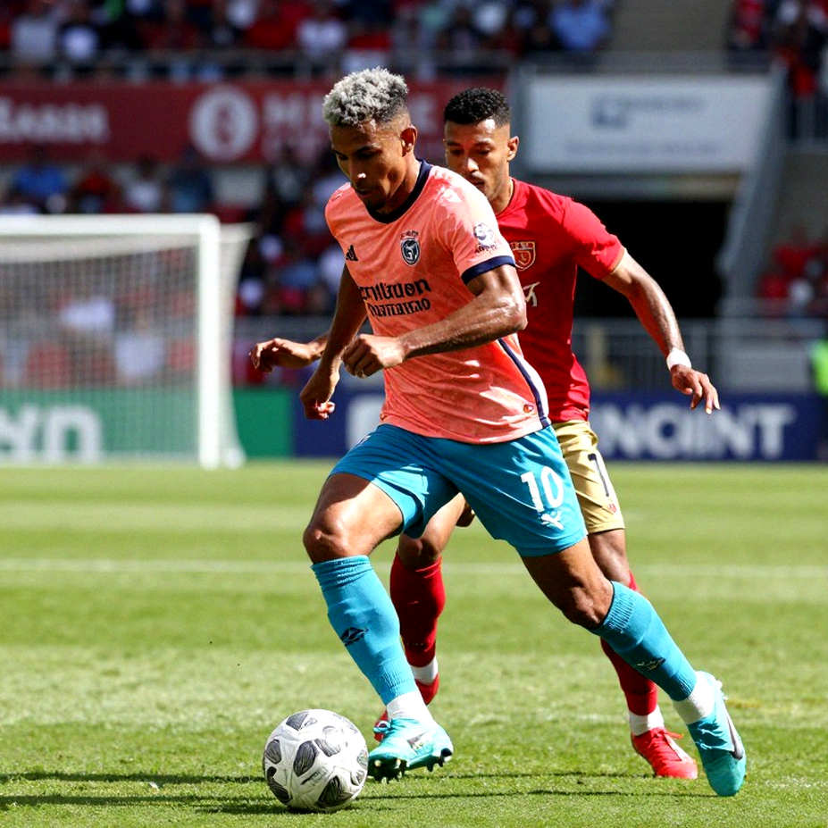 Pachuca 3-0 Atlante: Mora, Kenedy và nghịch lý mang tên 'sự nghiêm túc'